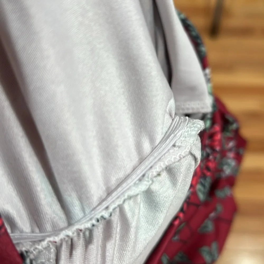 Like new🌹Burgundy Floral Maxi Dress with Long Sleeves size XL - Picture 14 of 16